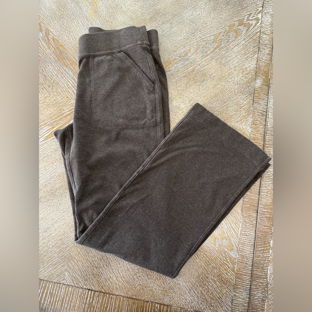 Duluth Trading Co Brown Pull On Pants MX31 pockets Waist 31” Inseam 29.5”
